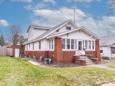 982 Ireland Ave, Muskegon, MI, 49441