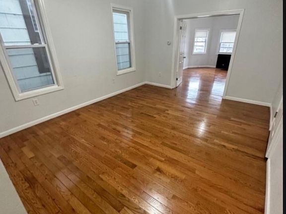 3rd image of 122 Littleton Ave Floor 2