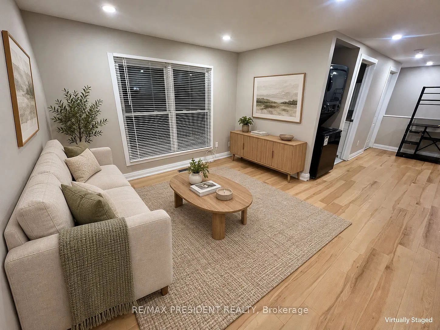 3 bed, $2,299 — Photo 2