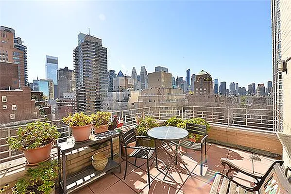 Sold by CitySites Real Estate Group | media 5