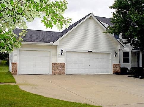 3 Car Garage