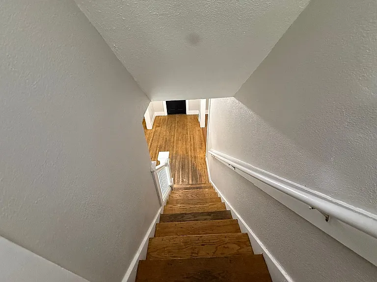 433 Norwood Ave — Photo 9