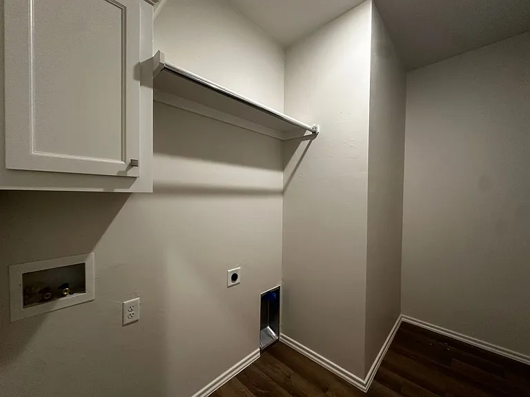 3715 Franks Way — Photo 15