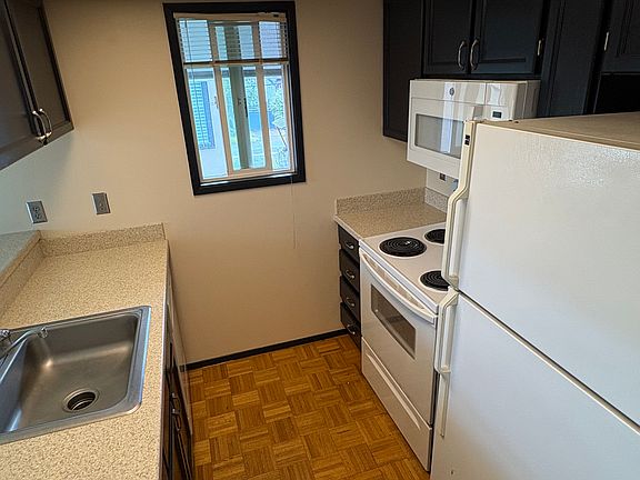 4th image of 3049 60th Ave SW APT 6