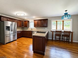 48 Silver Grove Rd BUILDING 48, Stockholm, NJ 07460