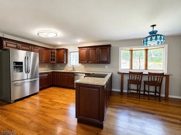 48 Silver Grove Rd, Hardyston Twp., NJ 07460