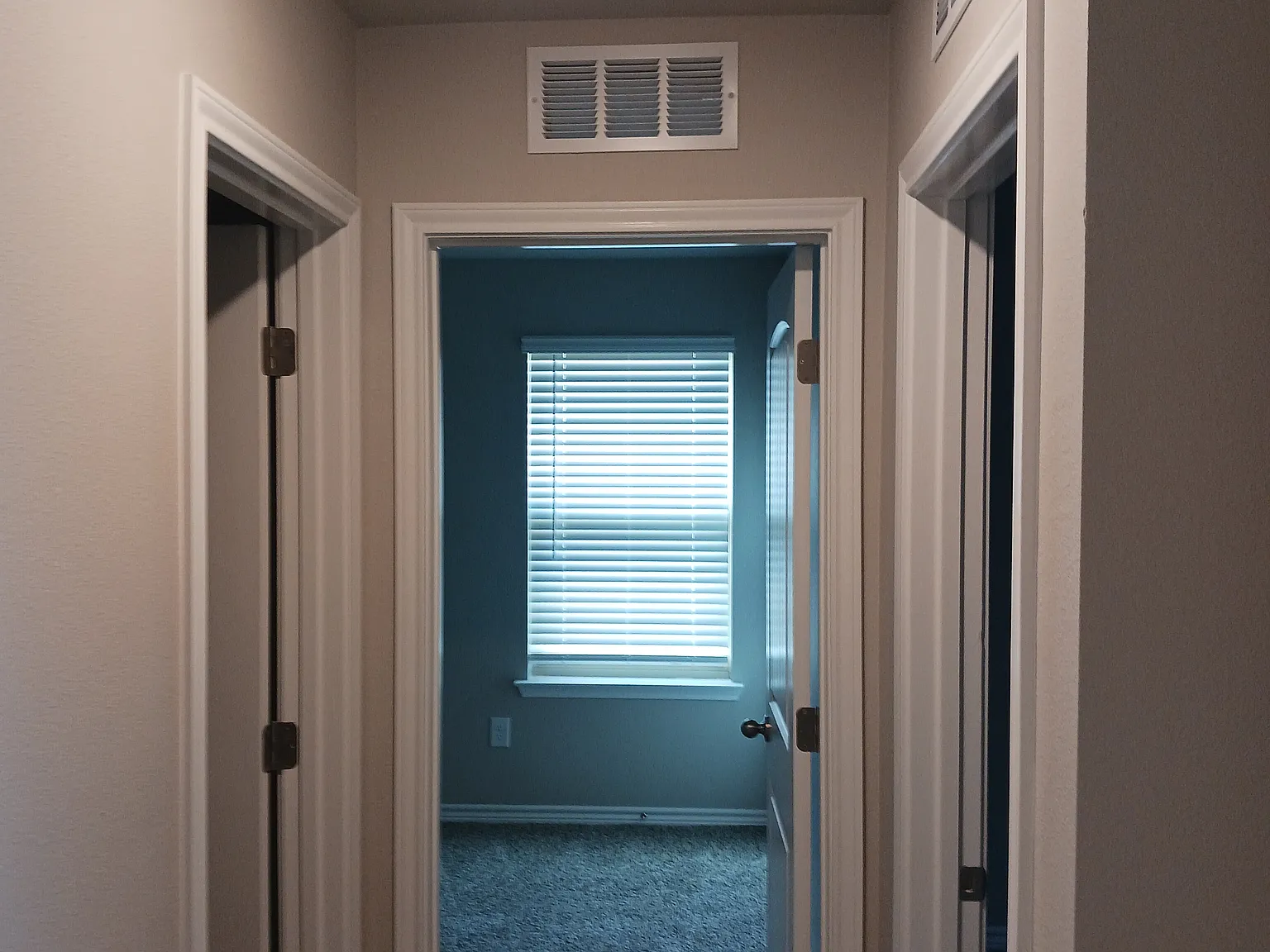 4 bed, 1677 sqft, $2,500 — Photo 4