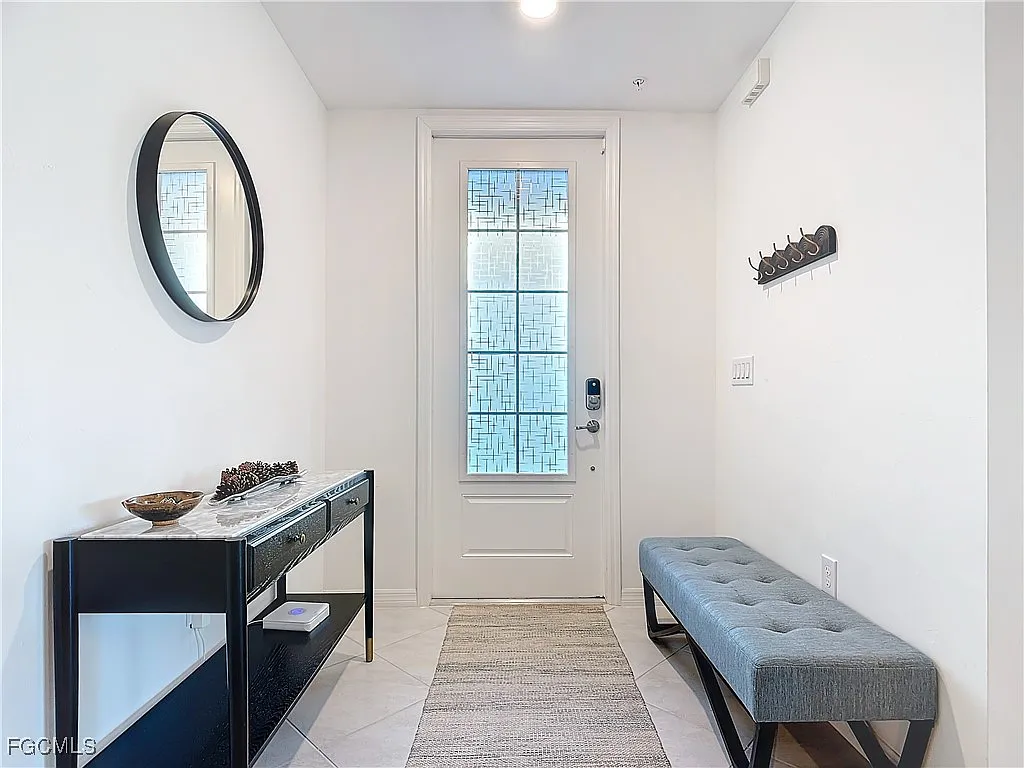 3 bed, 2.0 bath, 1741 sqft, $7,500 — Photo 3