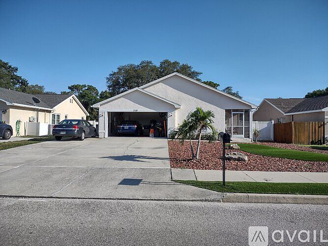 1st image of 710 E Live Oak St