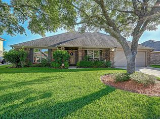 3006 Oak Creek Dr, Pearland, TX 77581