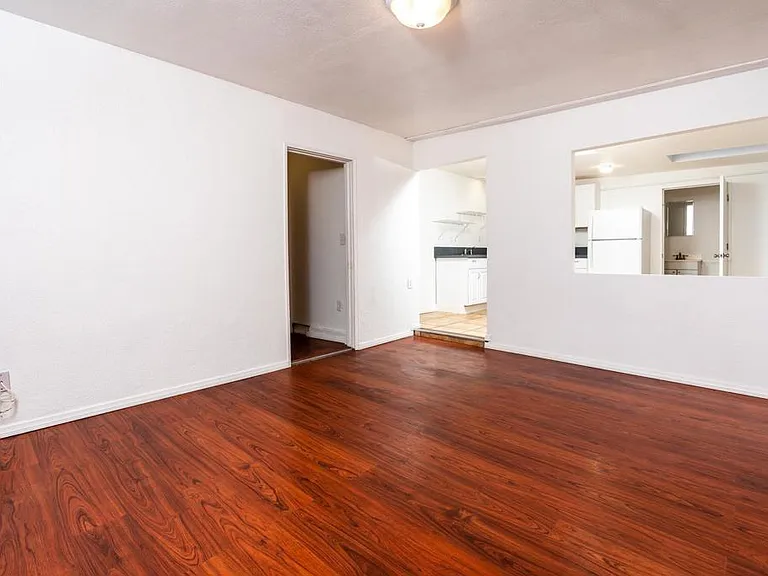 1568 Primera St #B — Photo 9