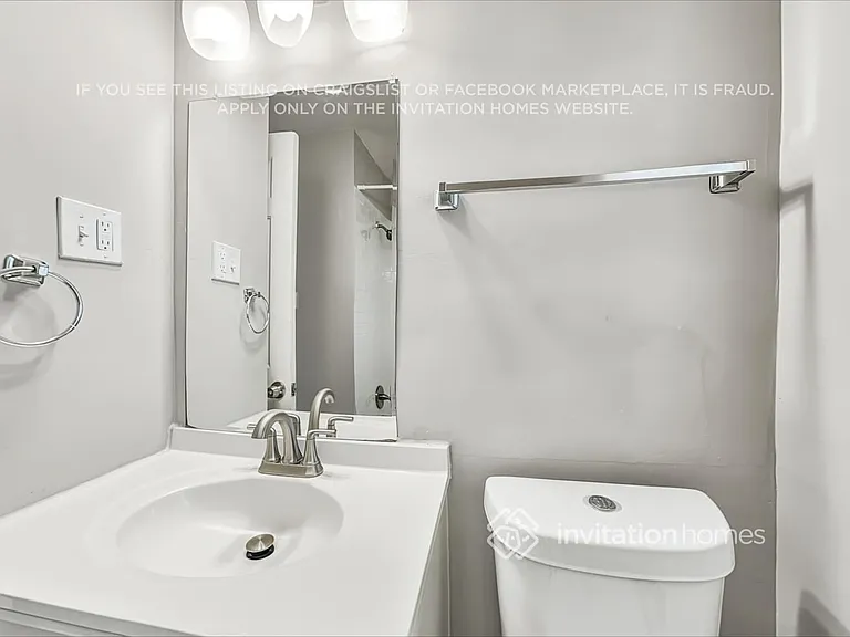 1095 Longshore Dr — Photo 16