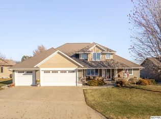 2004 N 24th St, Clear Lake, IA 50428
