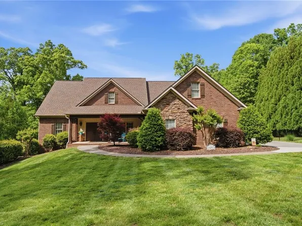 1053 Terrace Dr, Lexington, NC 27295