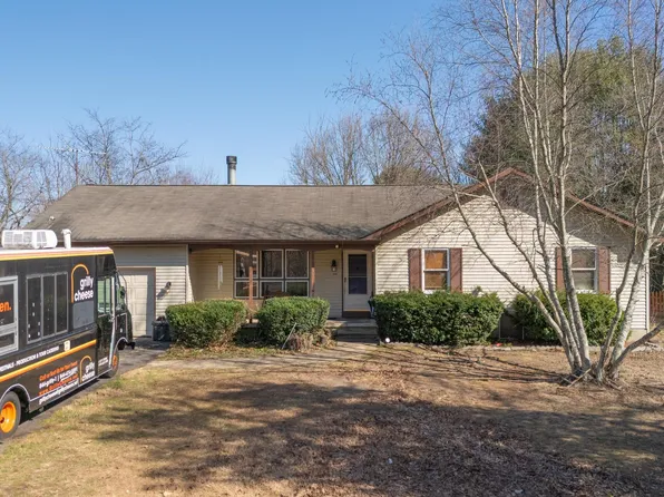 1670 Arrowhead Dr, Waterford Works, NJ 08089