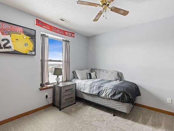 4th image of 4104 SW Somersby Blvd