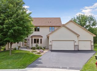 8646 Comstock Ln N, Maple Grove, MN 55311