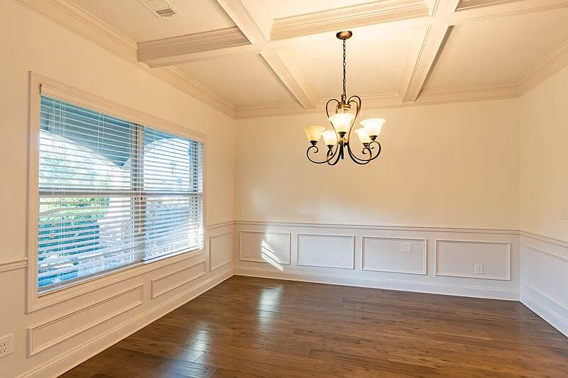 4 bed, 3.0 bath, 2431 sqft, $2,800 — Photo 4