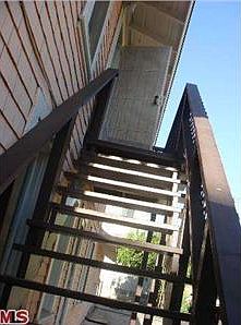 3rd image of 842 S Kingsley Dr