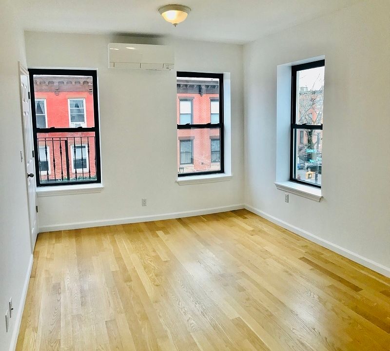 1st image of 254 Smith St APT 3L