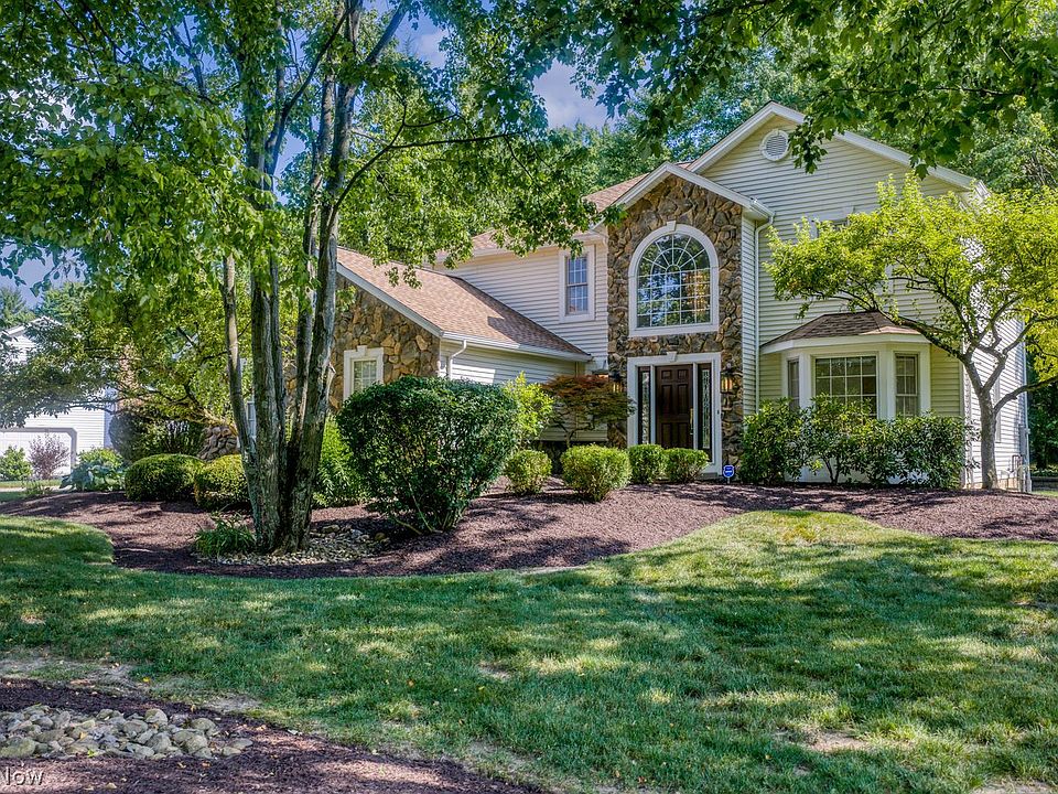 1st image of 35550 Spicebush Ln
