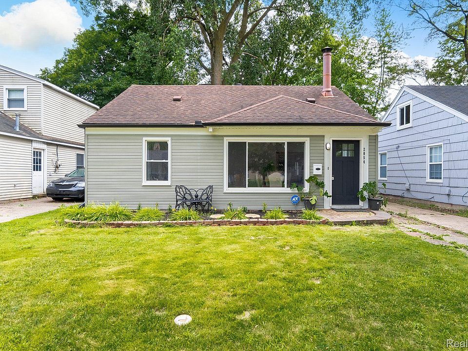 1st image of 2054 Moorhouse St