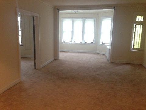 3rd image of 7843 S Paxton Ave #1