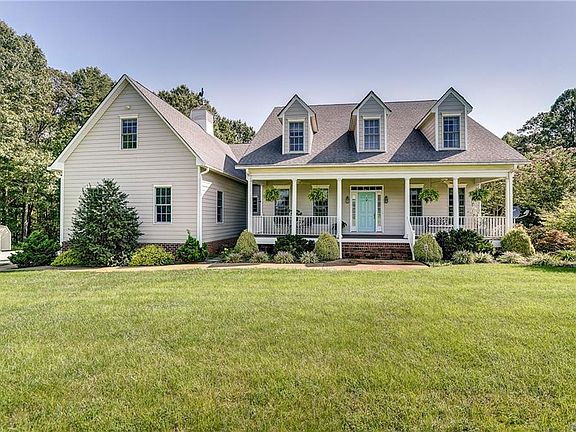 2nd image of 1005 Windy Bluff Ln