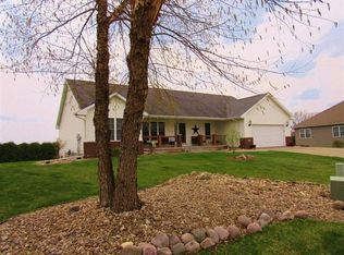 515 E South St, Lisbon, IA 52253