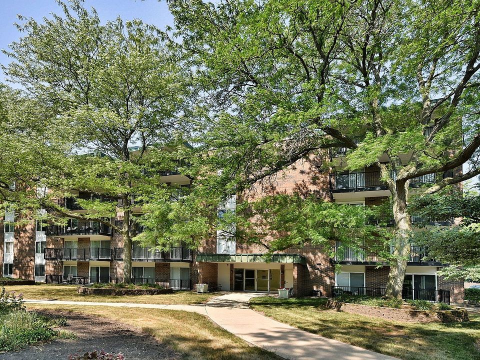 1st image of 5S040 Pebblewood Ln APT W508