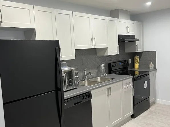 16660 32nd Ave SW, Edmonton, AB T6W 4R2