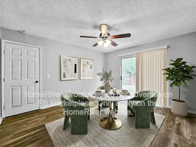 3 bed, 2.0 bath, 1053 sqft, $1,395 — Photo 3