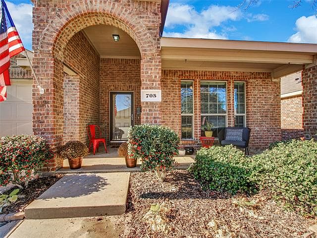 1st image of 705 Becard Dr
