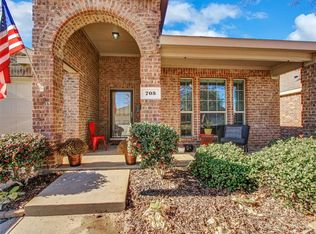 705 Becard Dr, Aubrey, TX 76227