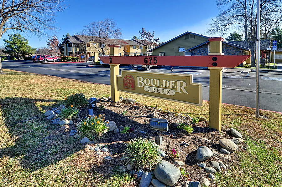 Boulder Creek Apartments