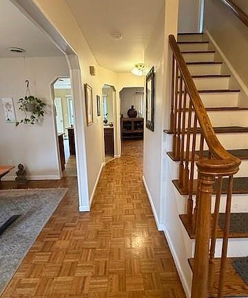 2nd image of 3 Flower Ln