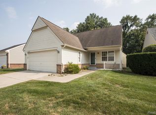 34883 Poplar Ln, Westland, MI 48185