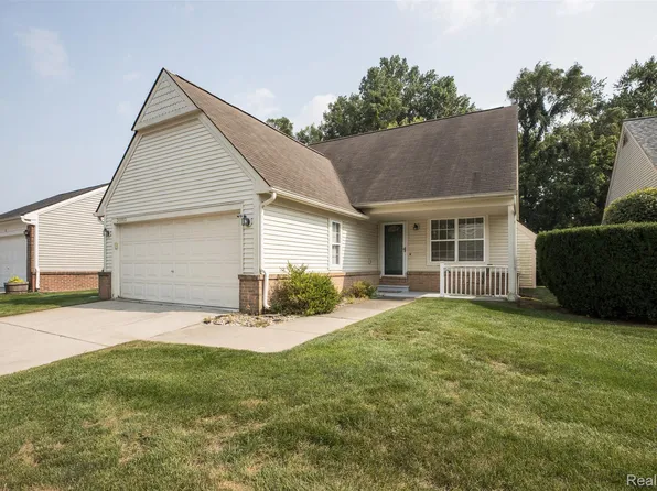 34883 Poplar Ln, Westland, MI 48185
