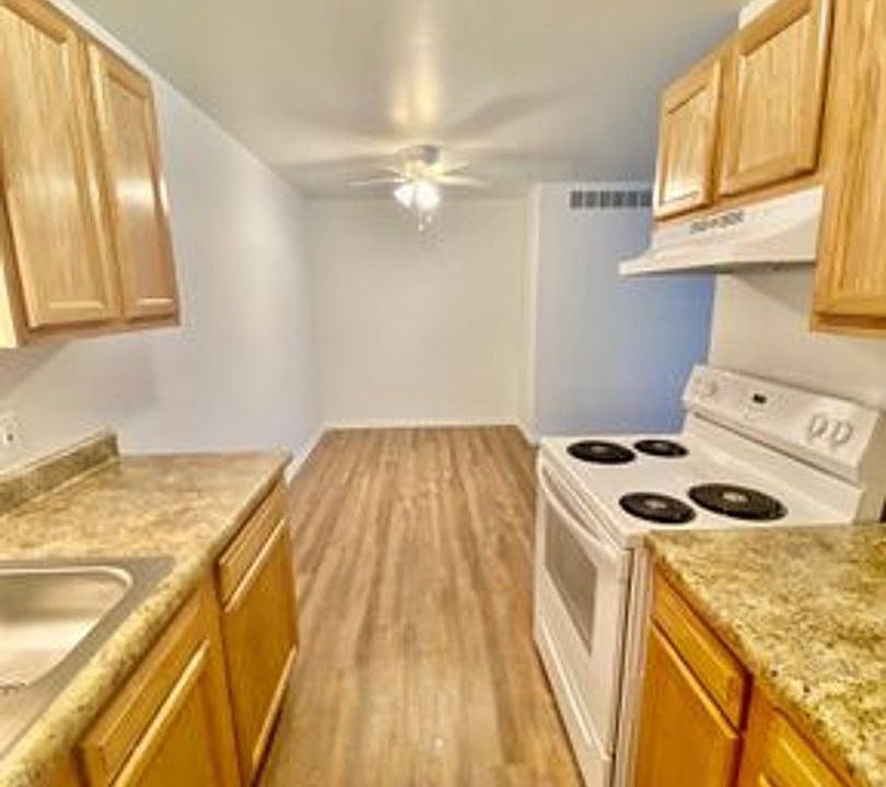1st image of 2718 Golfside Dr APT 810