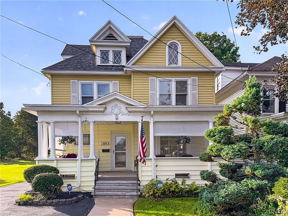 1st image of 904 Floyd Ave