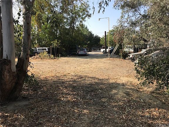 3rd image of 11097 Juniper Ave