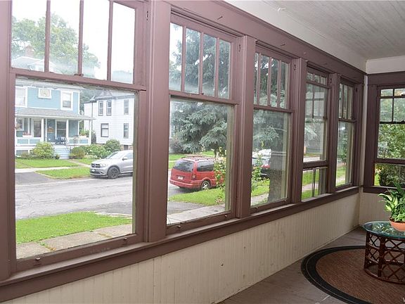 4th image of 103 Falconer St