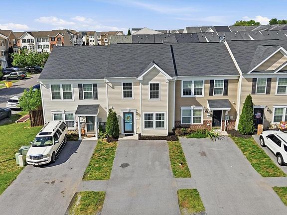 2nd image of 15 Fast View Dr