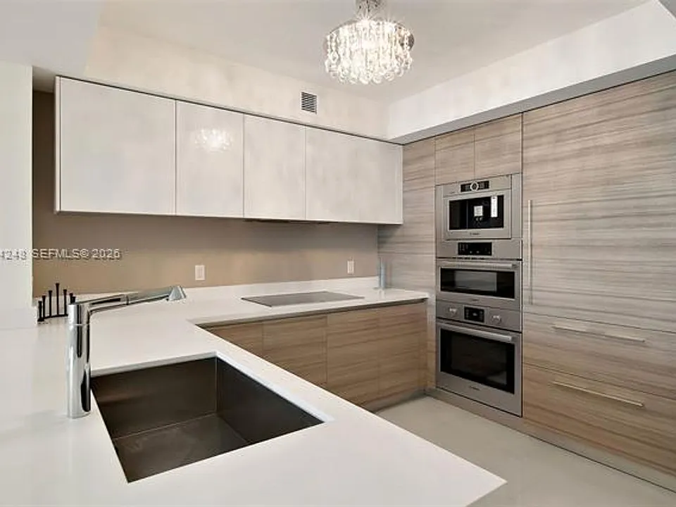 300 Sunny Isles Blvd #CU-2403