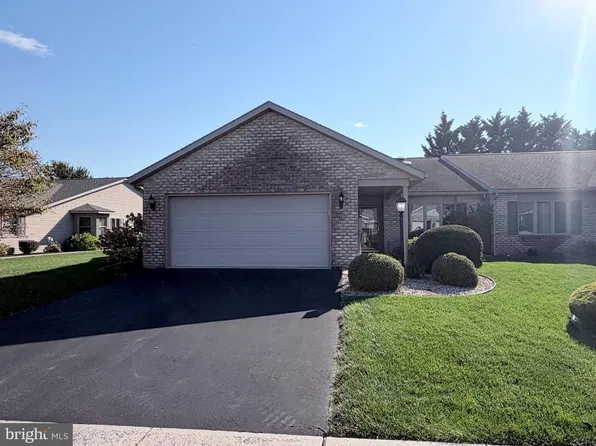 312 Sunbrook Dr, Chambersburg, PA 17201
