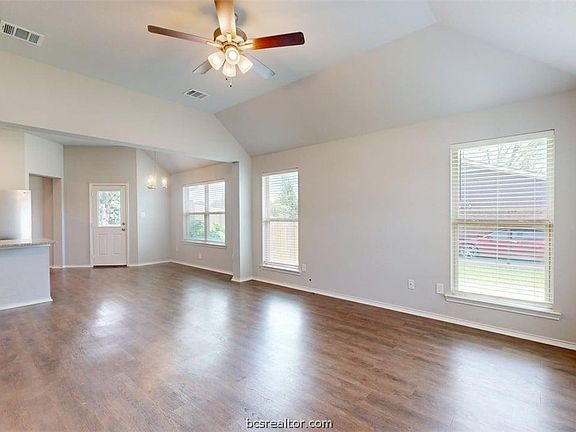 2nd image of 803 Meadow Brook Dr