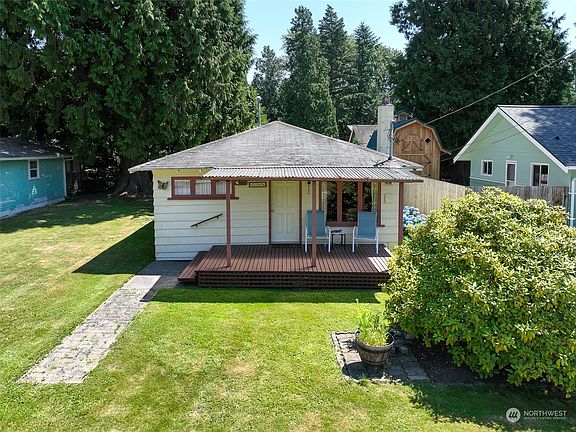 3rd image of 8244 Beachway Drive