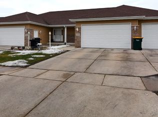 412-414 Manley Ln, Cottage Grove, WI 53527