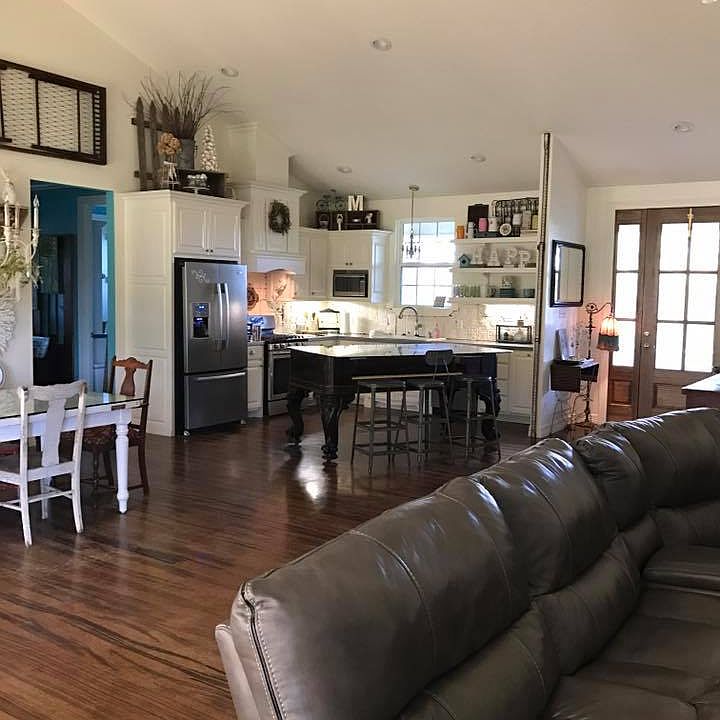1st image of 10828 Nix Ln