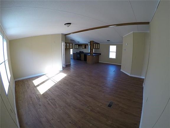 2nd image of 2584 1st Ave NW